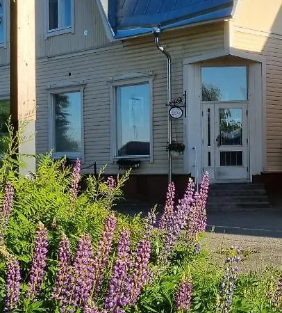 Tyylikaes Kaksio Ihanassa Puutalossa