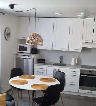 Tyylikaes Kaksio Ihanassa Puutalossa Appartement