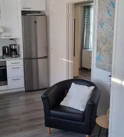 Tyylikaes Kaksio Ihanassa Puutalossa