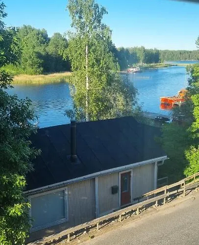 Tyylikaes Kaksio Ihanassa Puutalossa Διαμέρισμα *