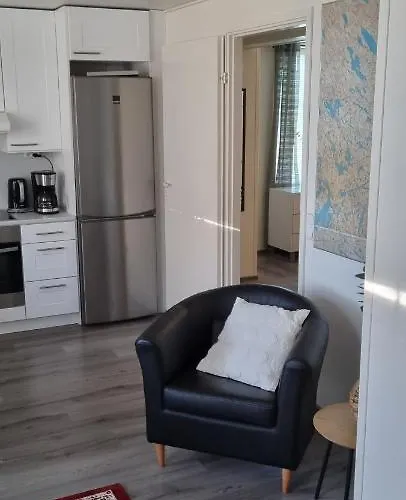 Tyylikaes Kaksio Ihanassa Puutalossa